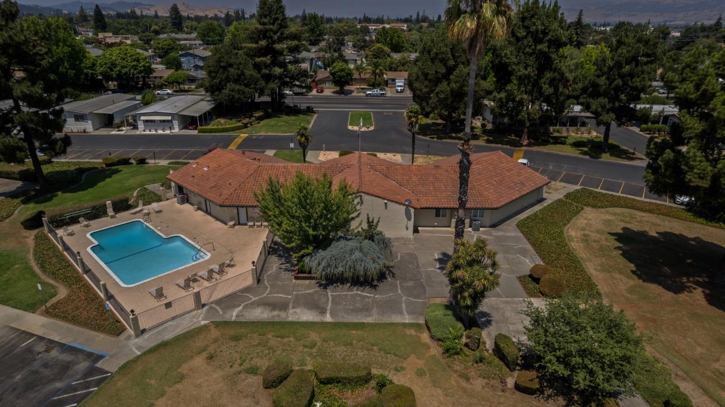 500 West 10th Street Unit: 79