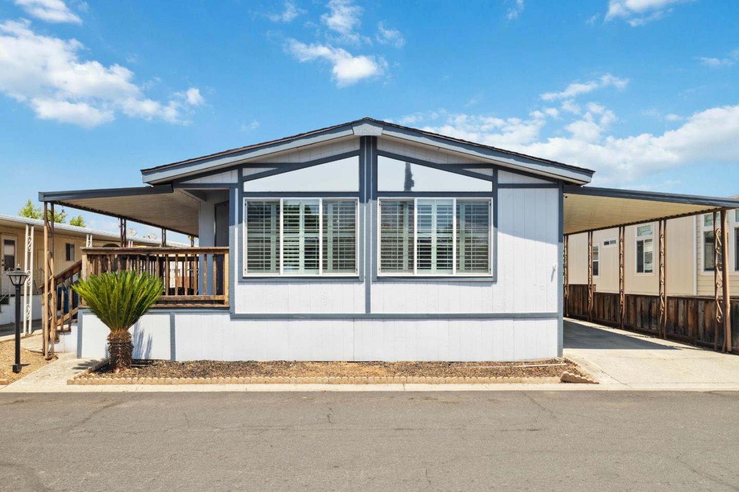 500 West 10th Street Unit: 79