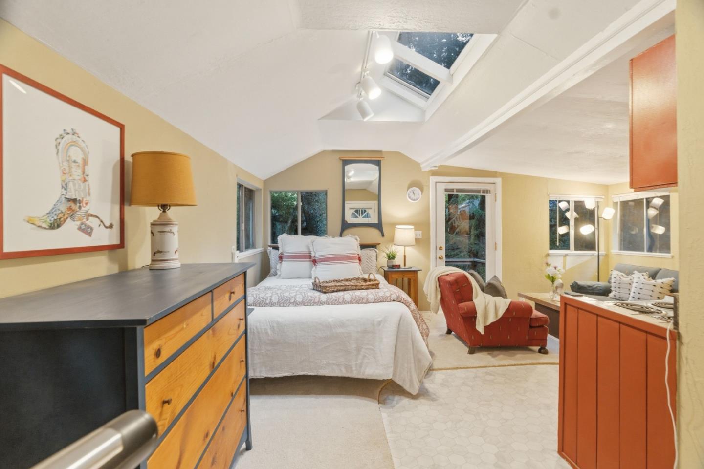 495 Primavera Road