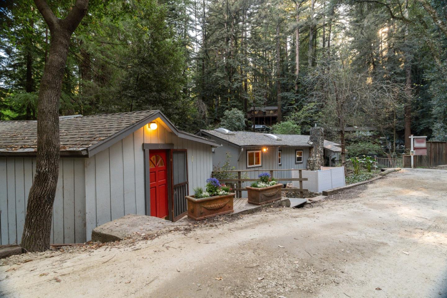 495 Primavera Road