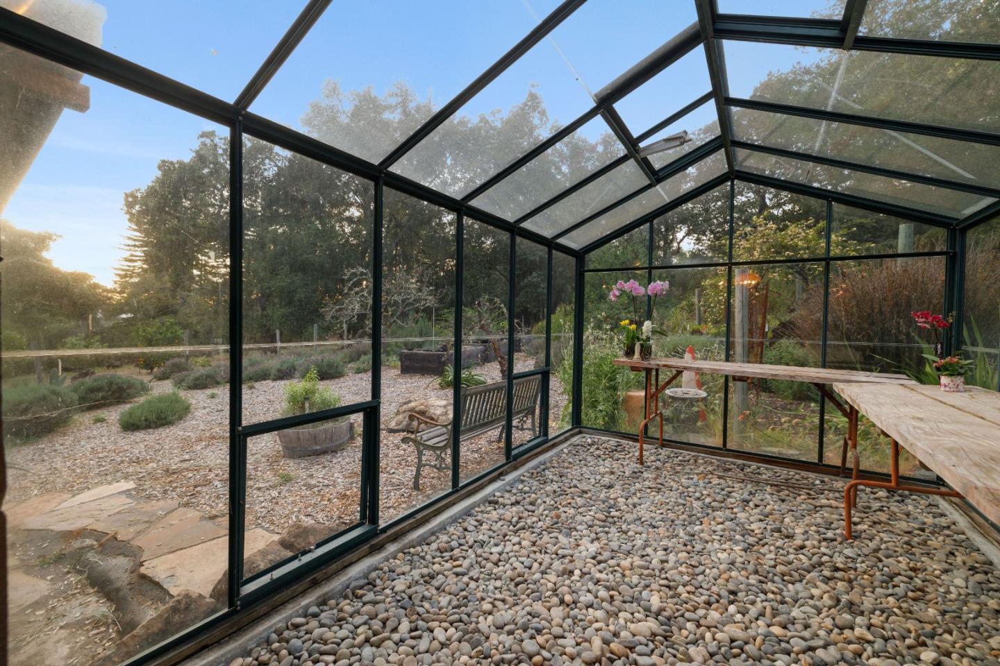 1380 Weston Ridge Rd