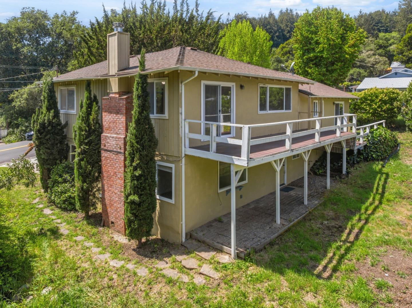 240 El Solyo Heights Drive