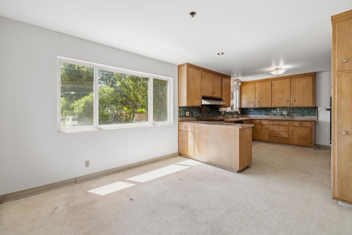 240 El Solyo Heights Drive