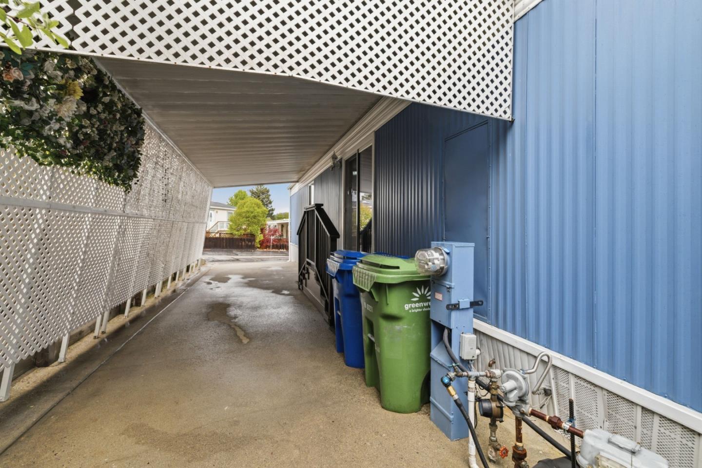 444 Whispering Pines Unit: 76