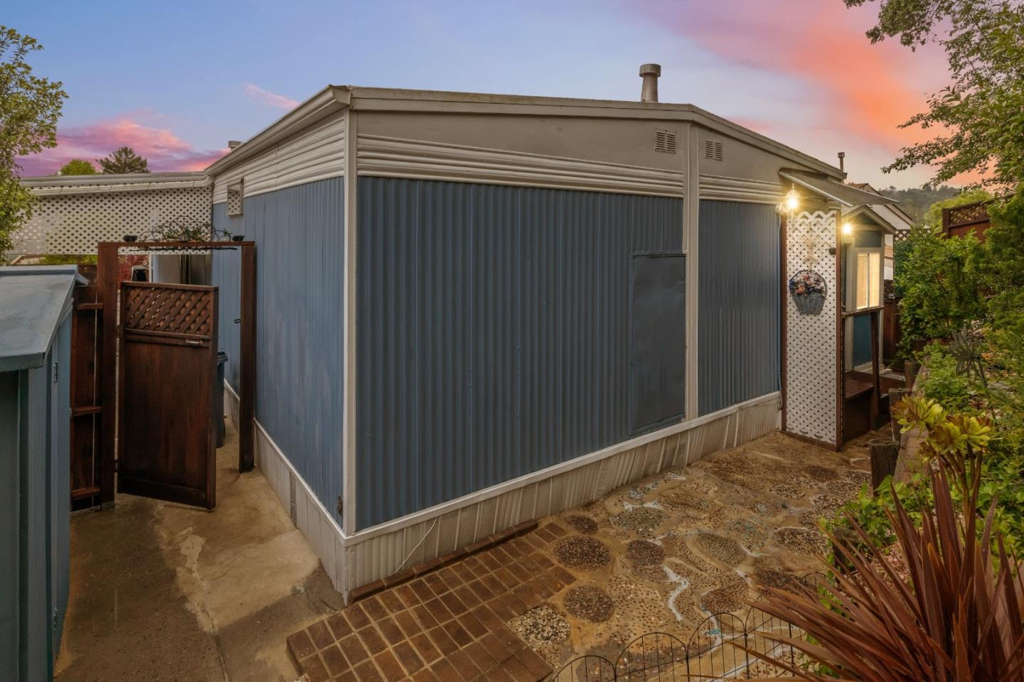 444 Whispering Pines Unit: 76