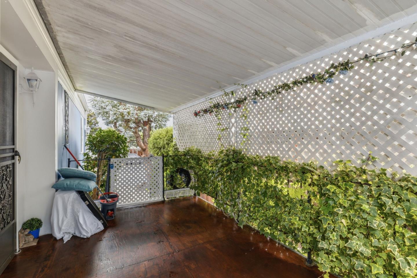 444 Whispering Pines Unit: 76