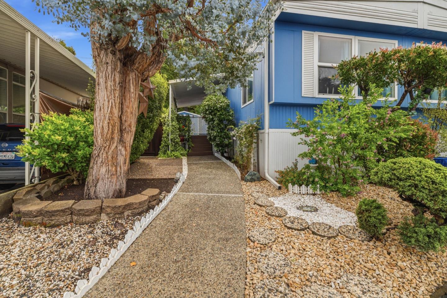 444 Whispering Pines Unit: 76