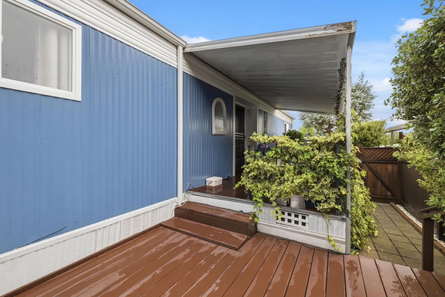 444 Whispering Pines Unit: 76
