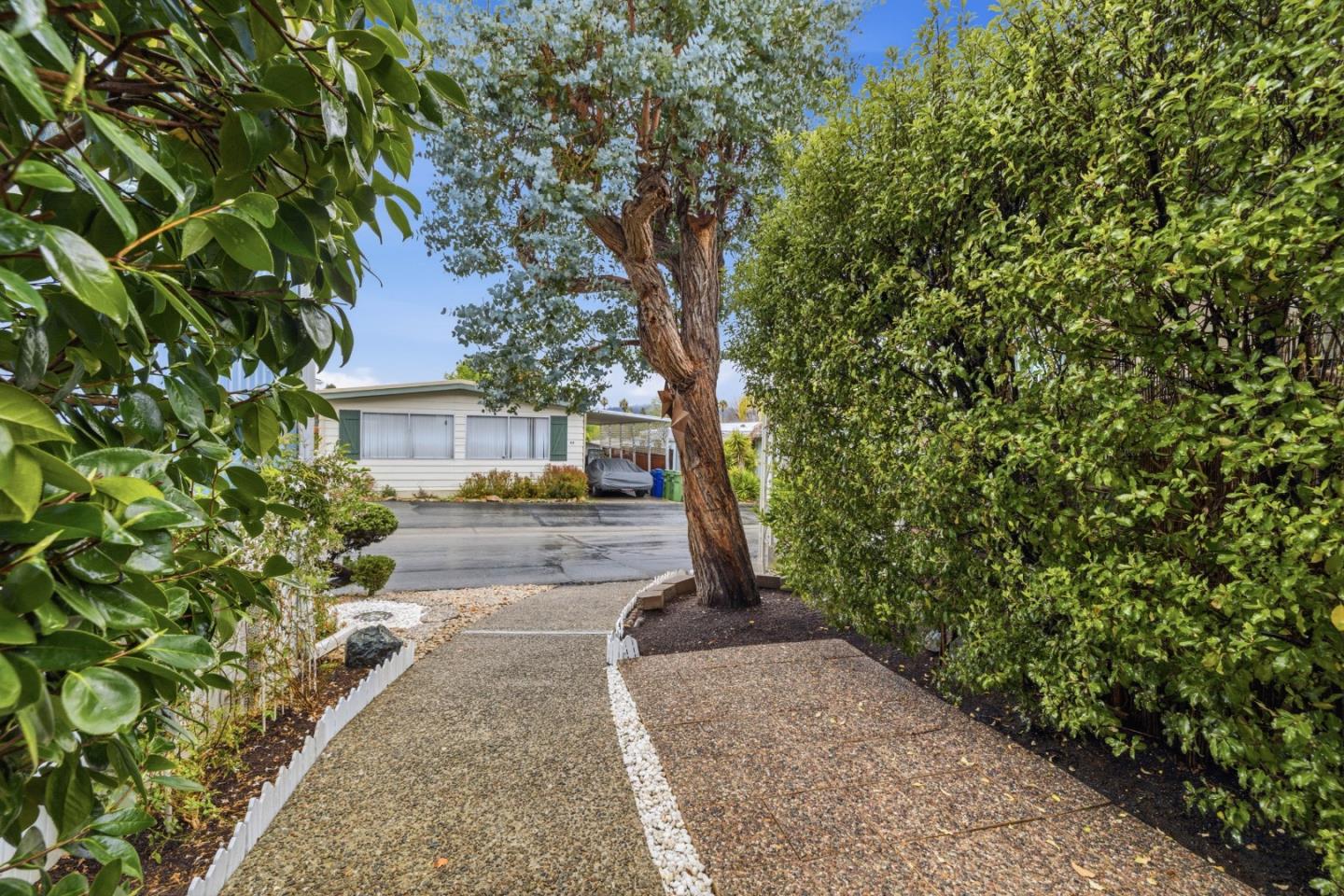 444 Whispering Pines Unit: 76