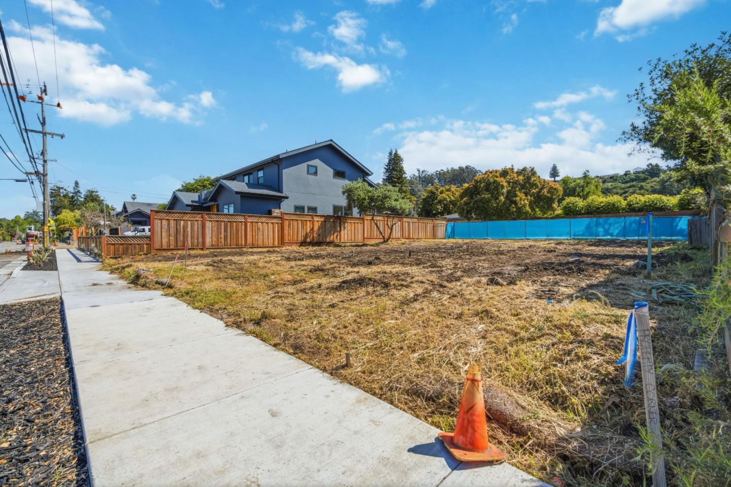 3234-3238 North Main Street