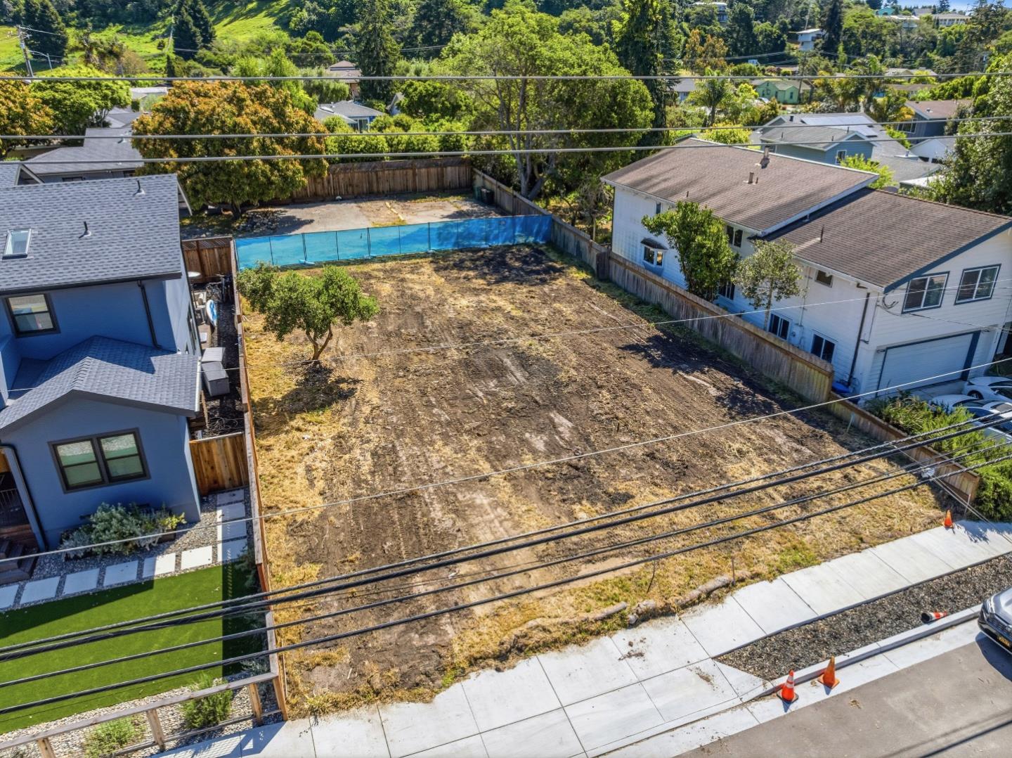 3234-3238 North Main Street