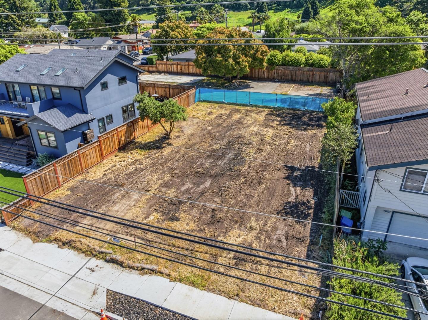 3234-3238 North Main Street