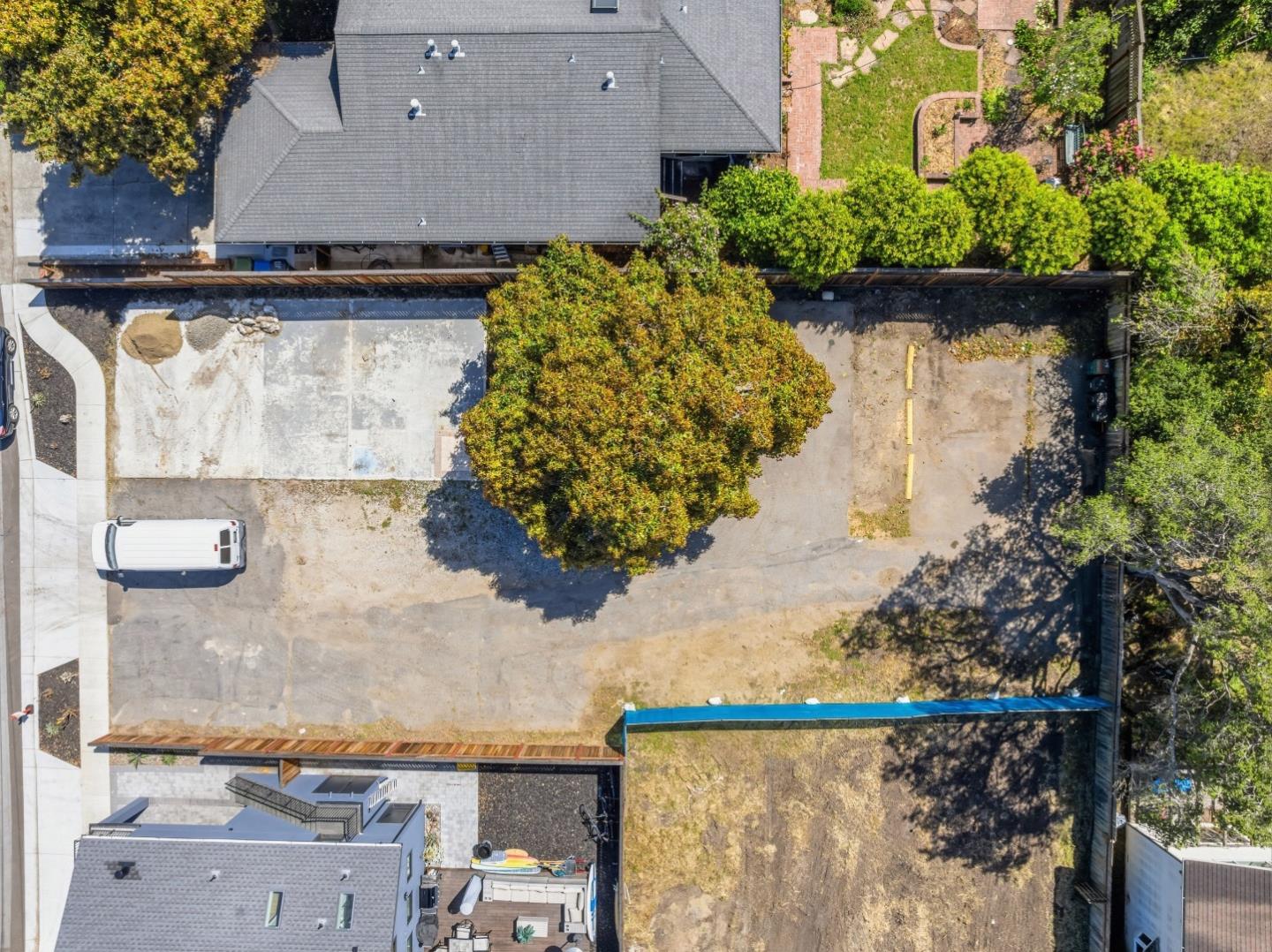 3234-3238 North Main Street