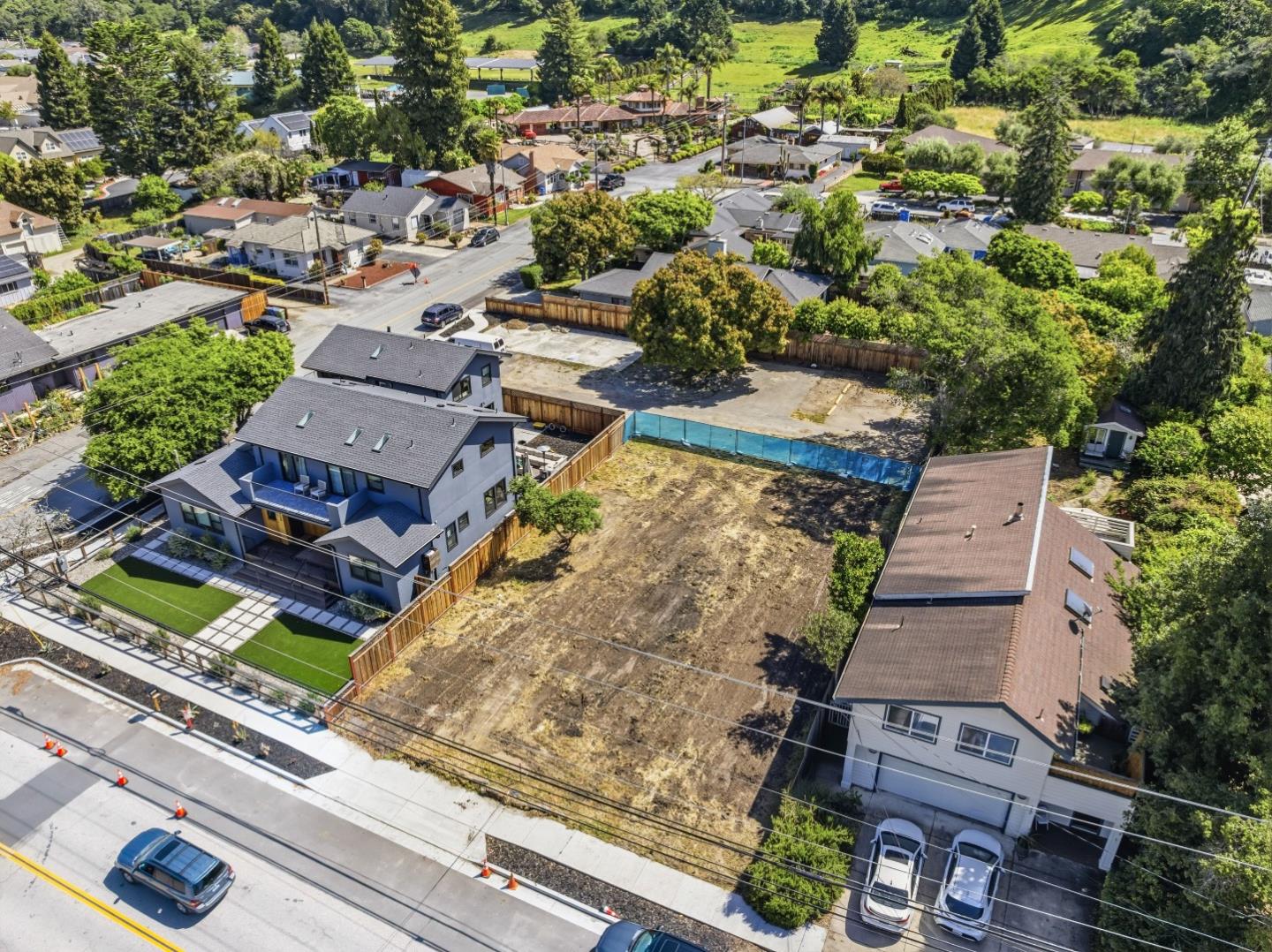 3234-3238 North Main Street