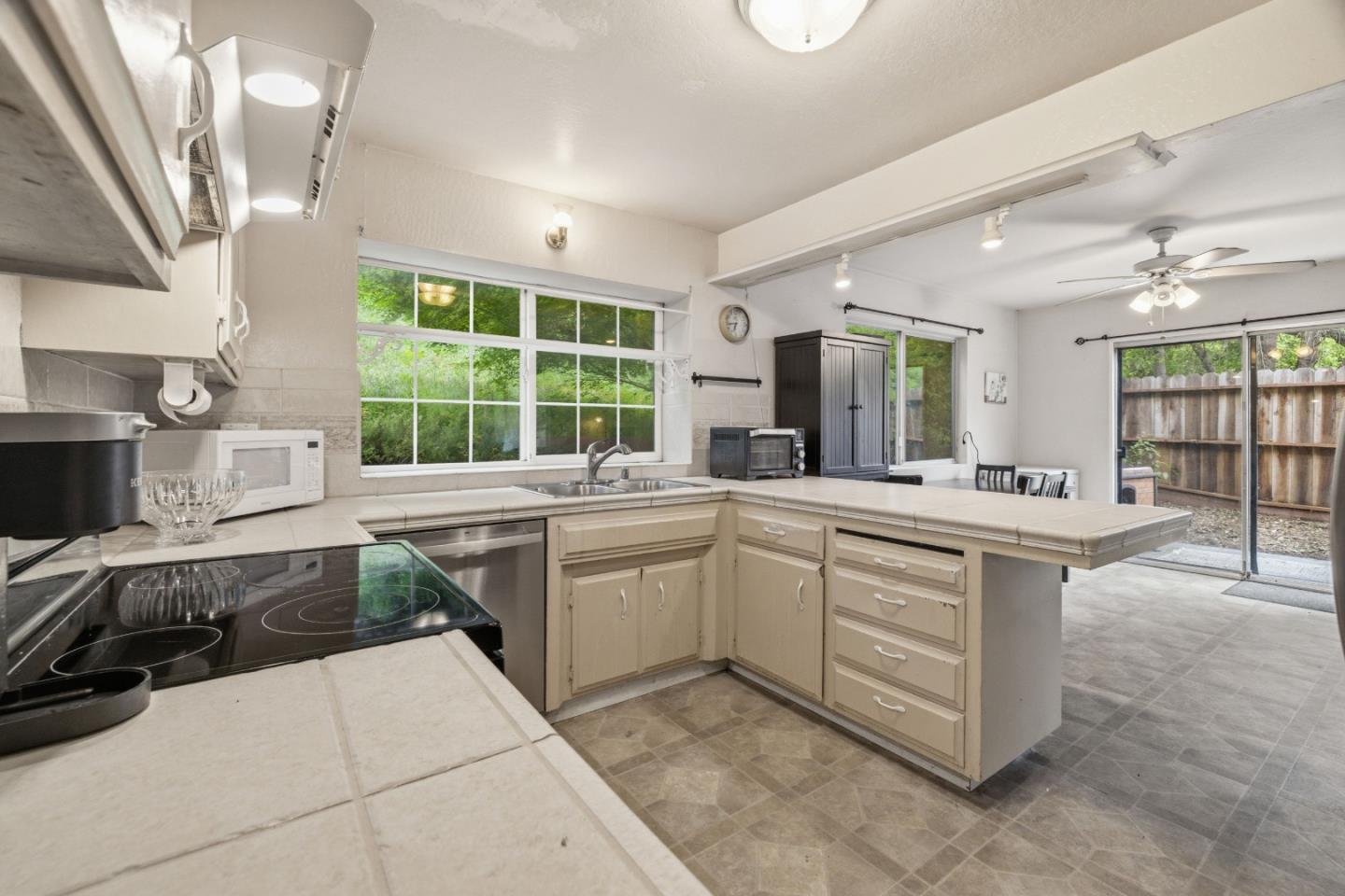 120 Clearview Place