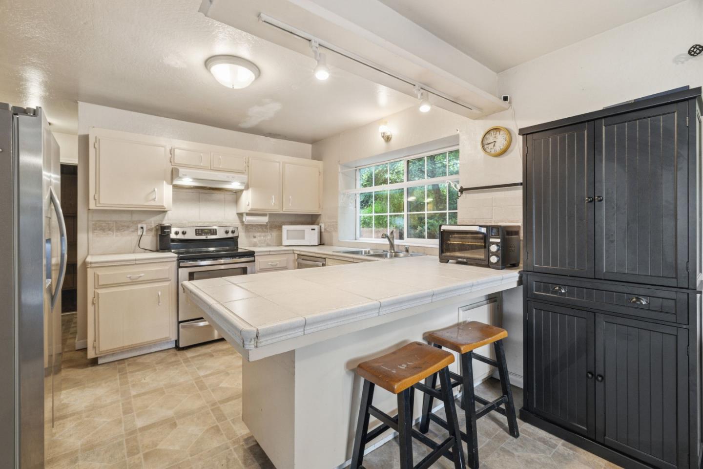 120 Clearview Place