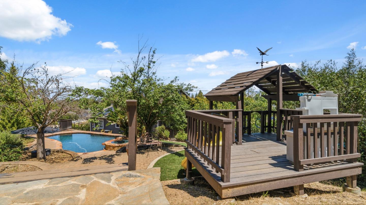 732 Colleen Drive