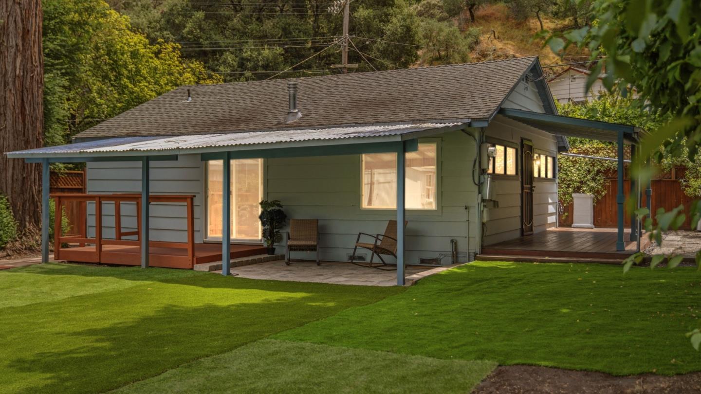 526 Lockhart Gulch Road