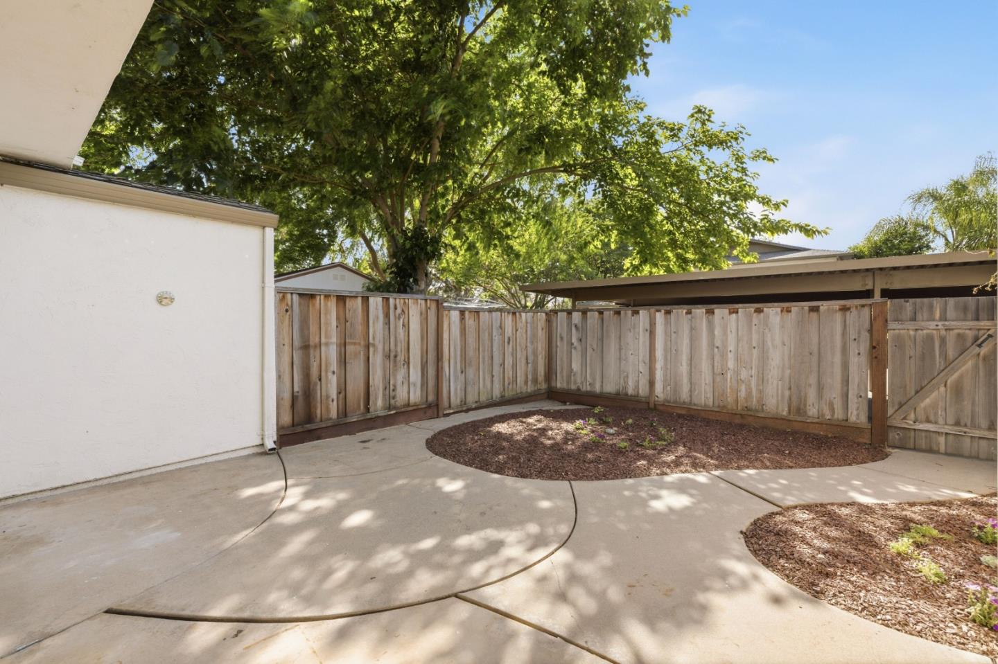 194 Oakbrook Circle