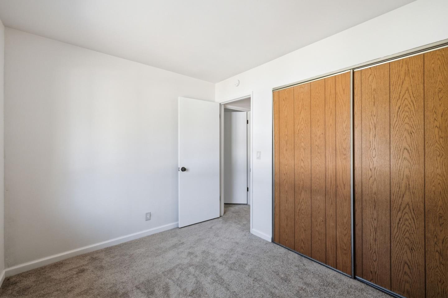 194 Oakbrook Circle