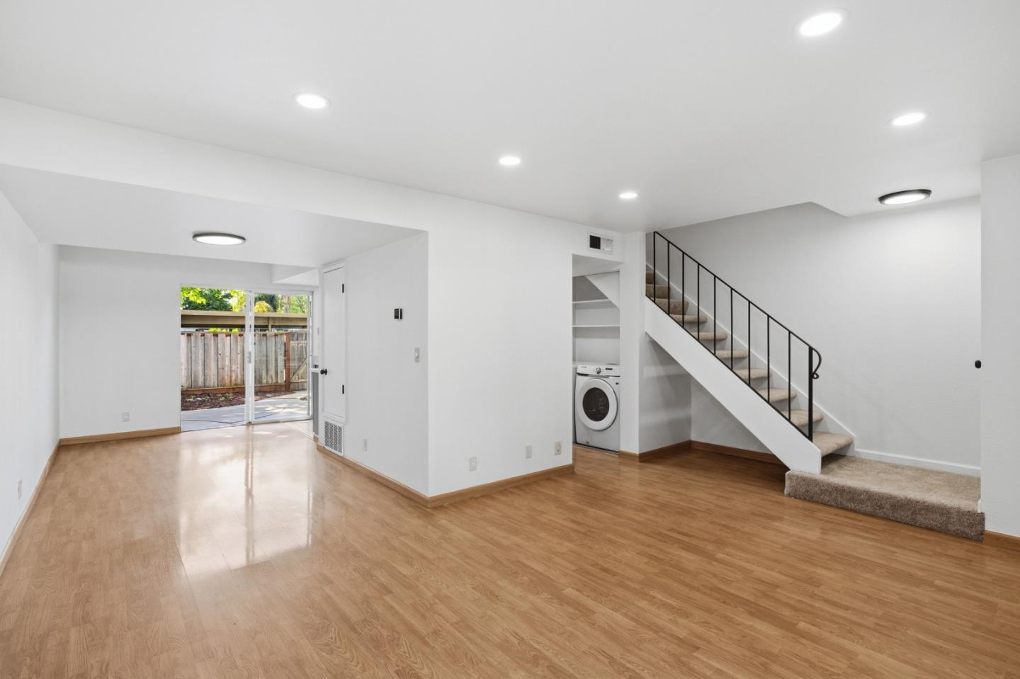 194 Oakbrook Circle