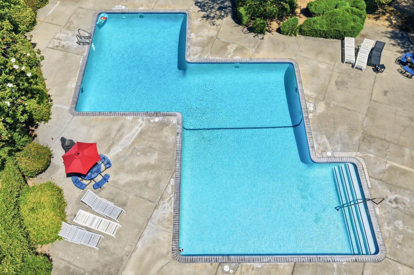 194 Oakbrook Circle