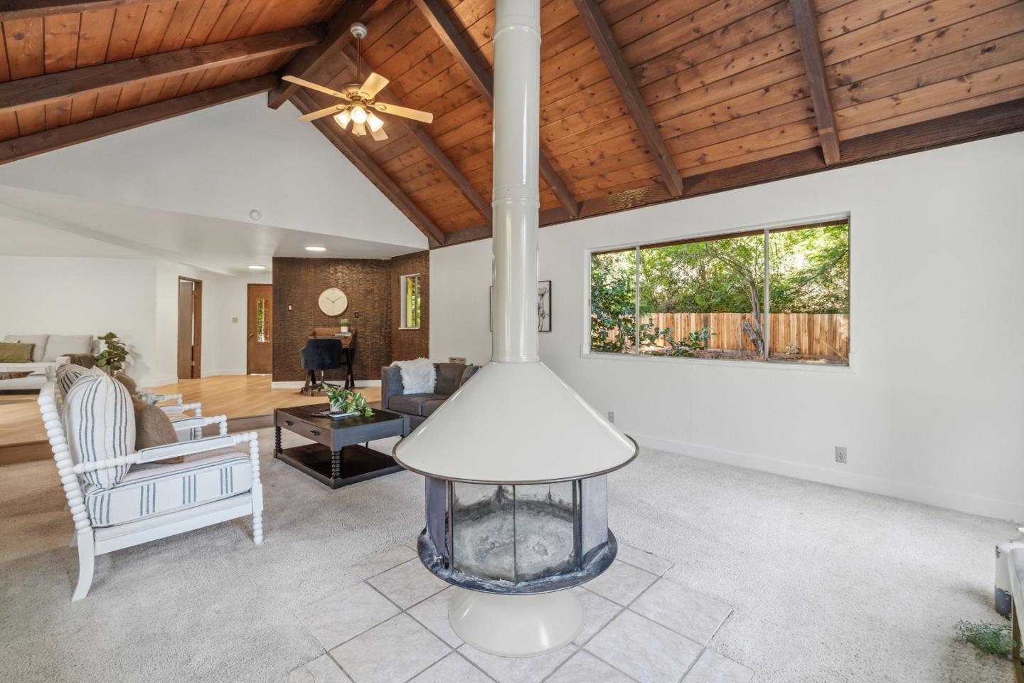 119 Van Diepen Way