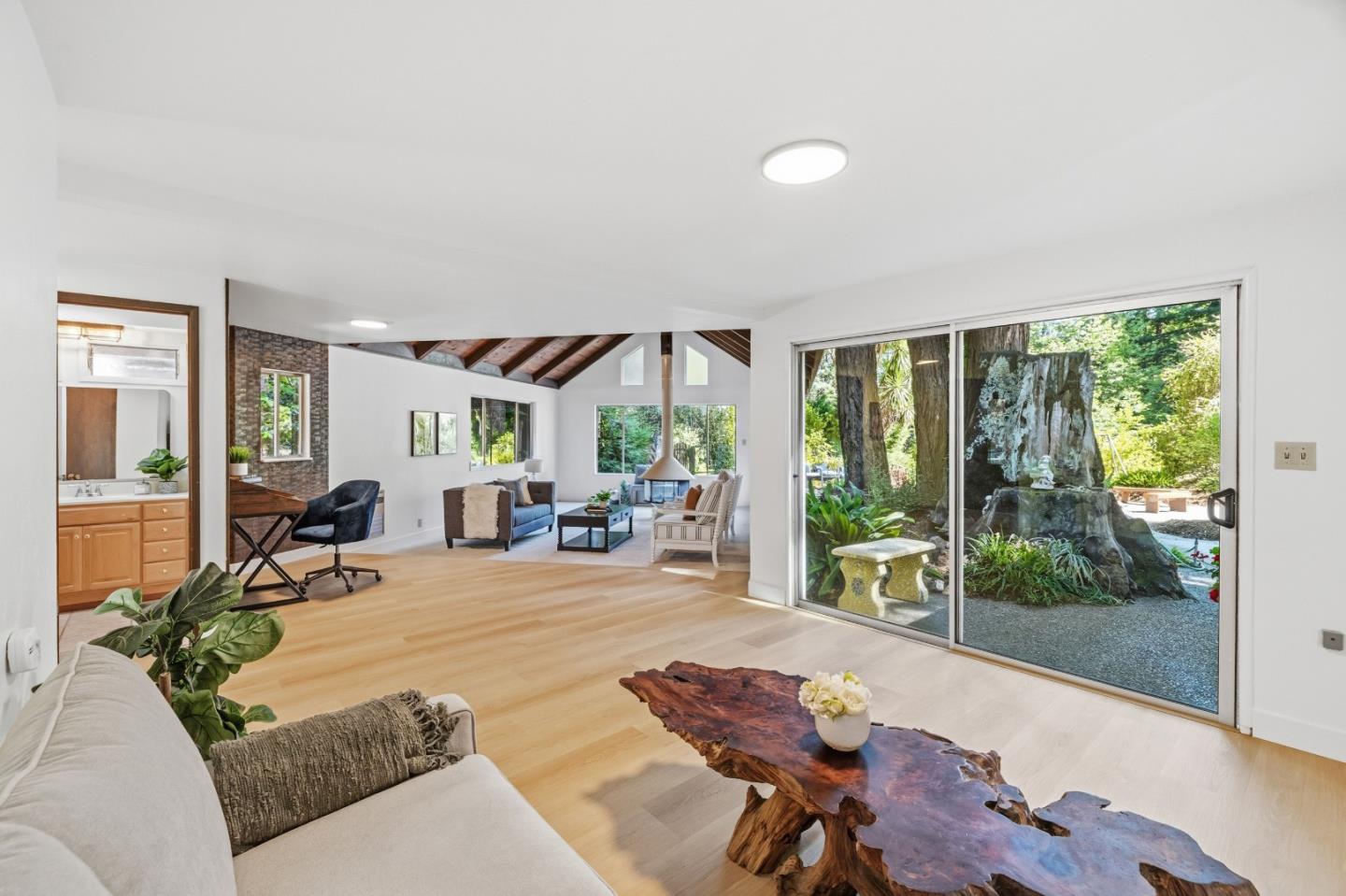 119 Van Diepen Way