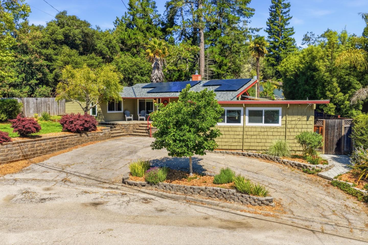 194 Caseta Way