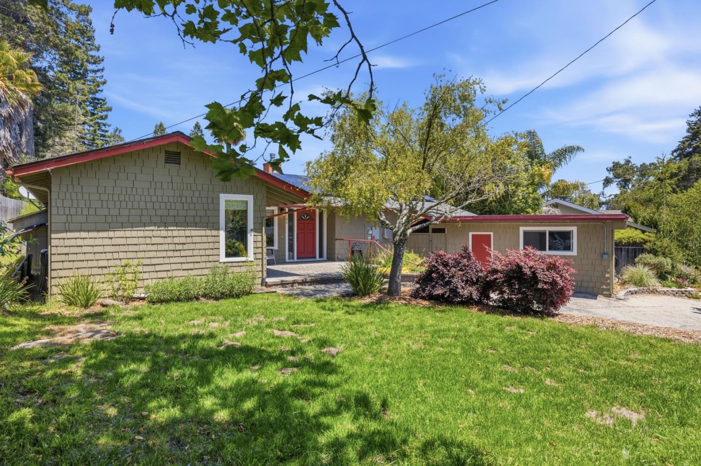 194 Caseta Way