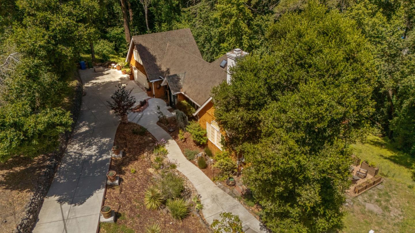 220 Miracle Lane