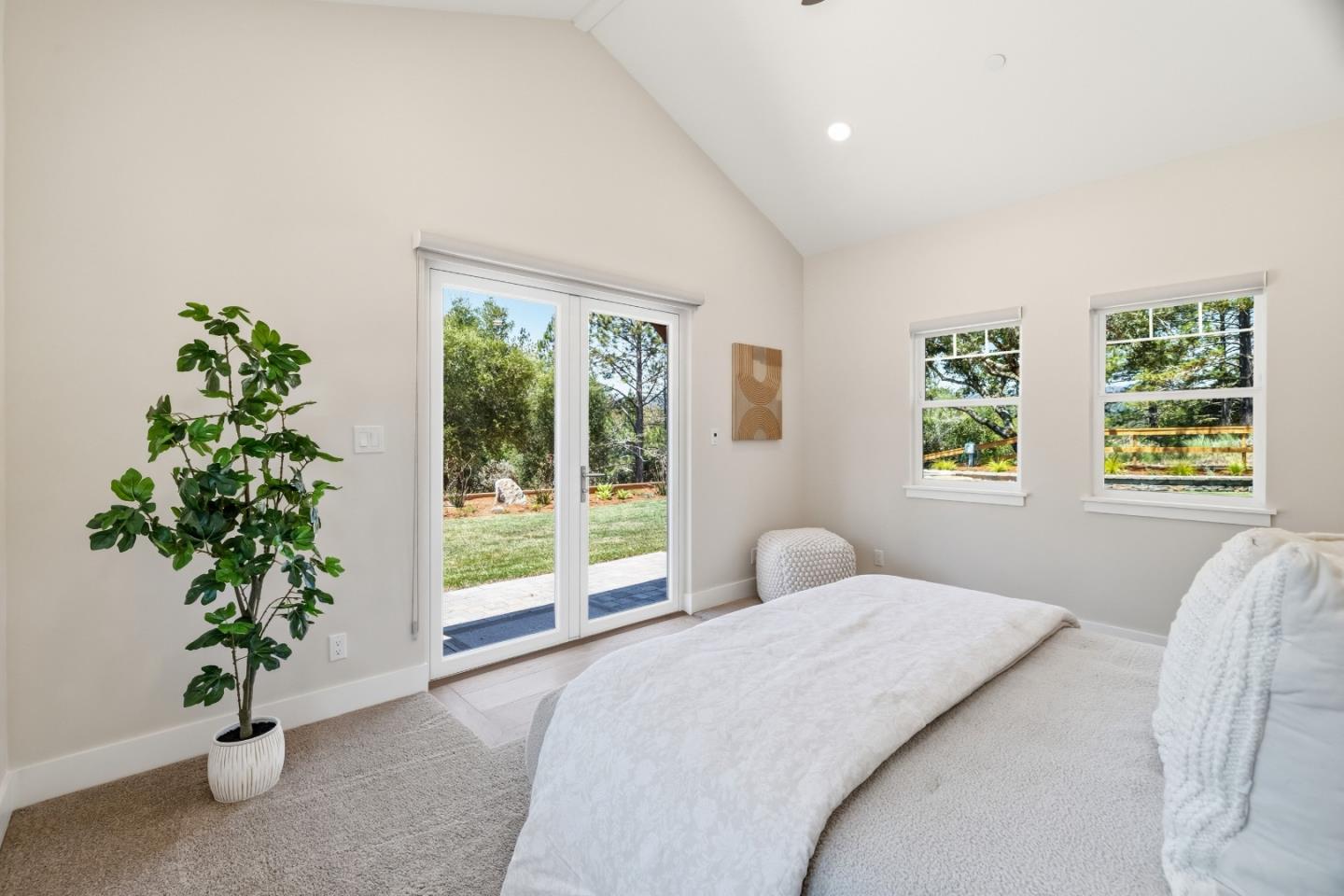 1290 Conference DR