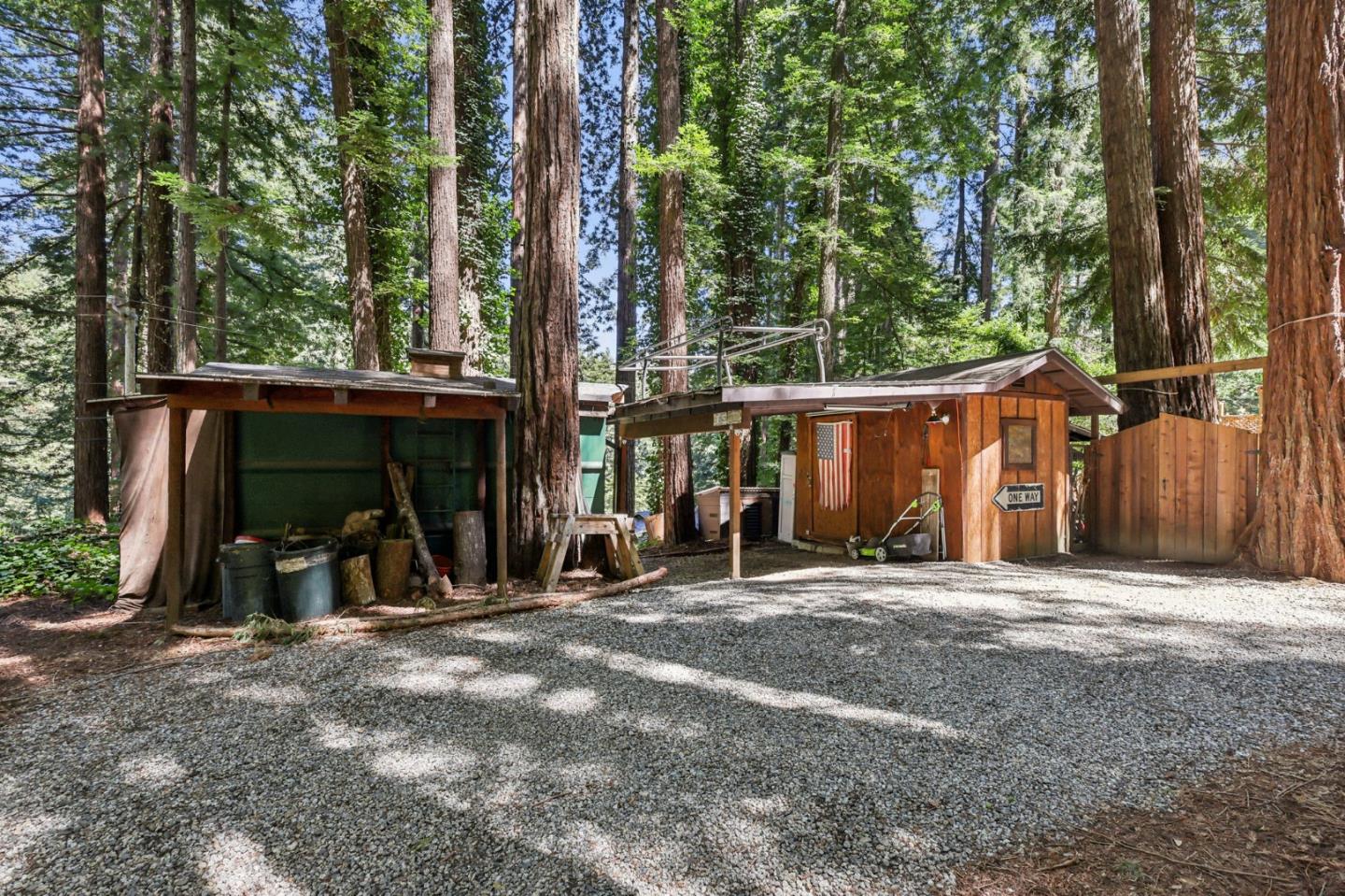 421 Hillside Dr.