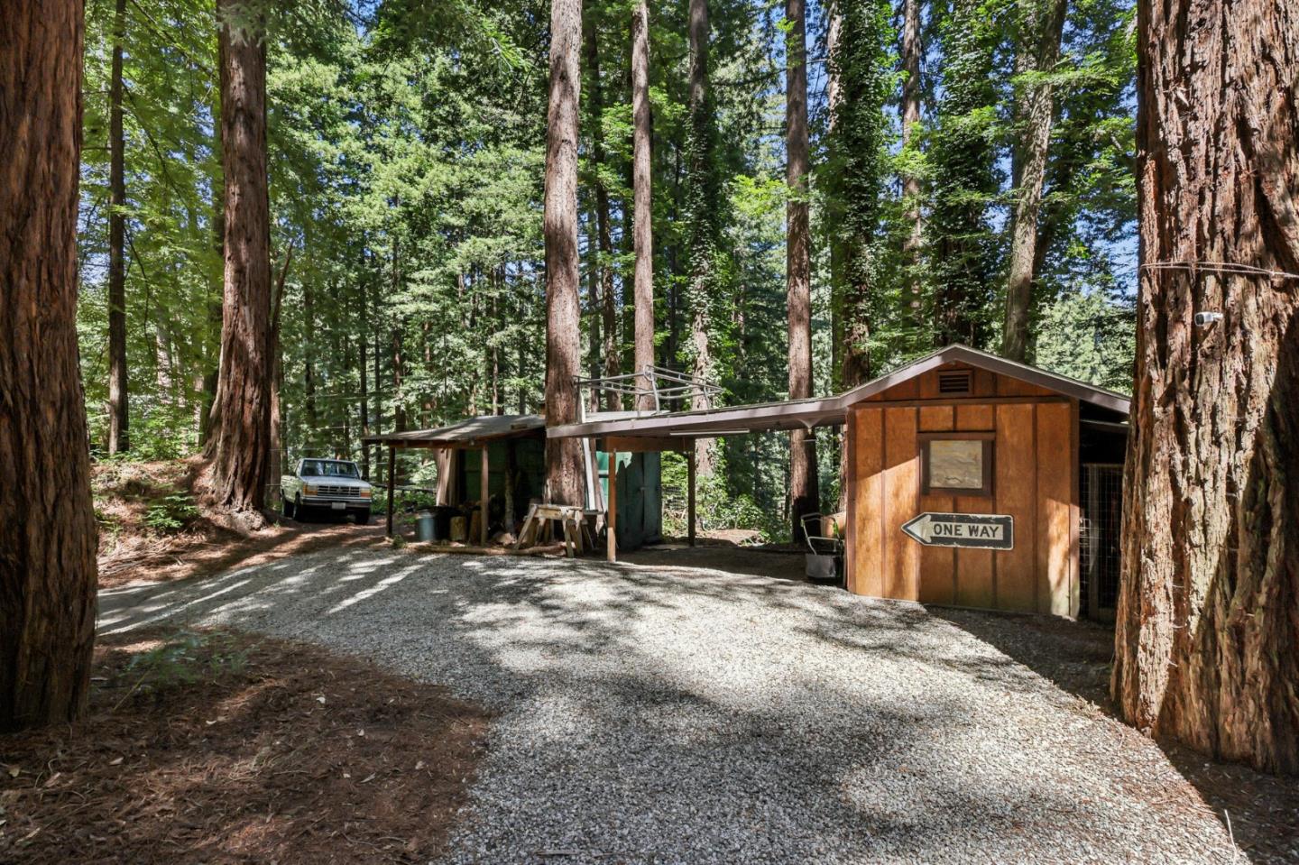 421 Hillside Dr.