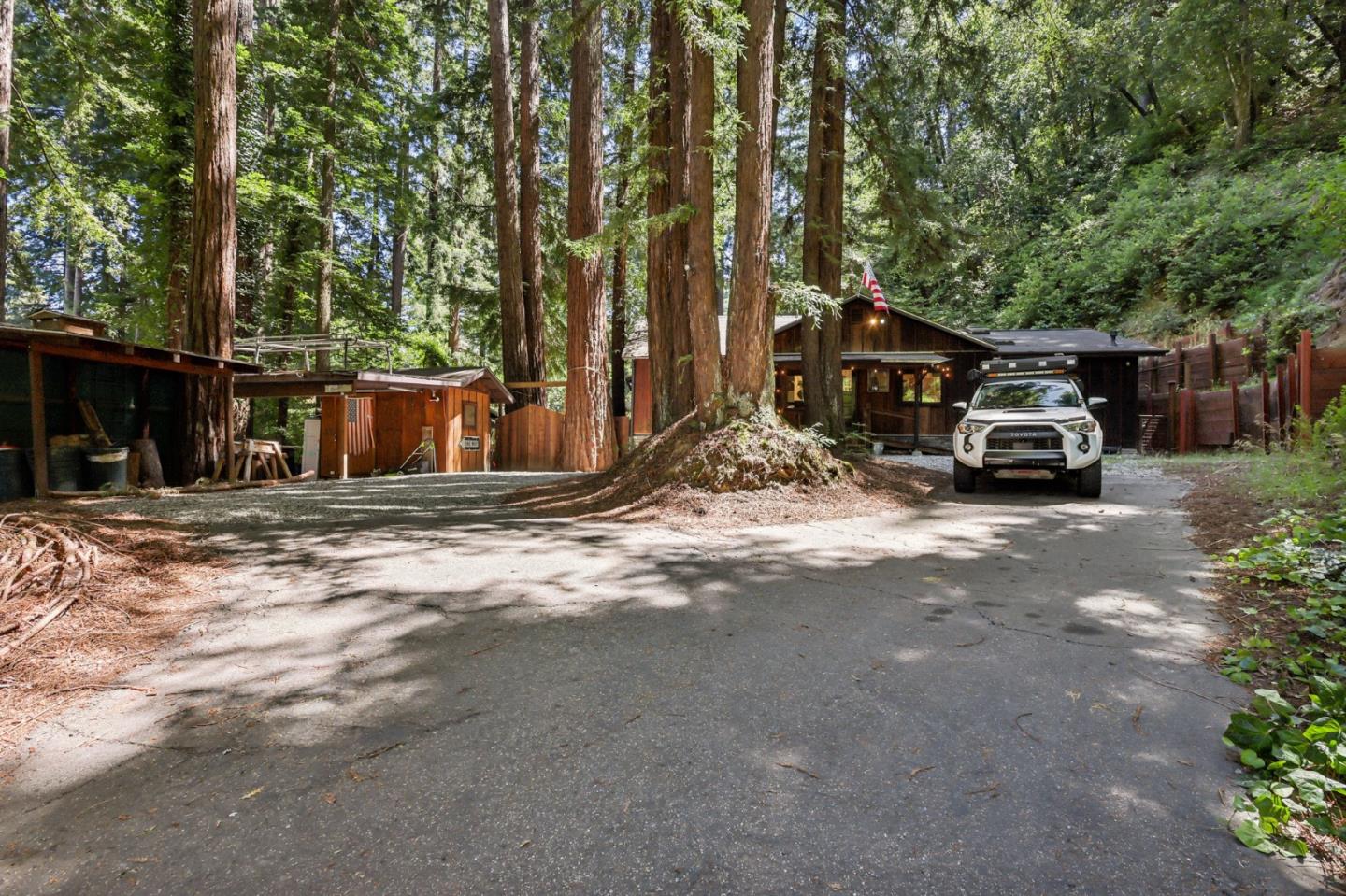 421 Hillside Dr.