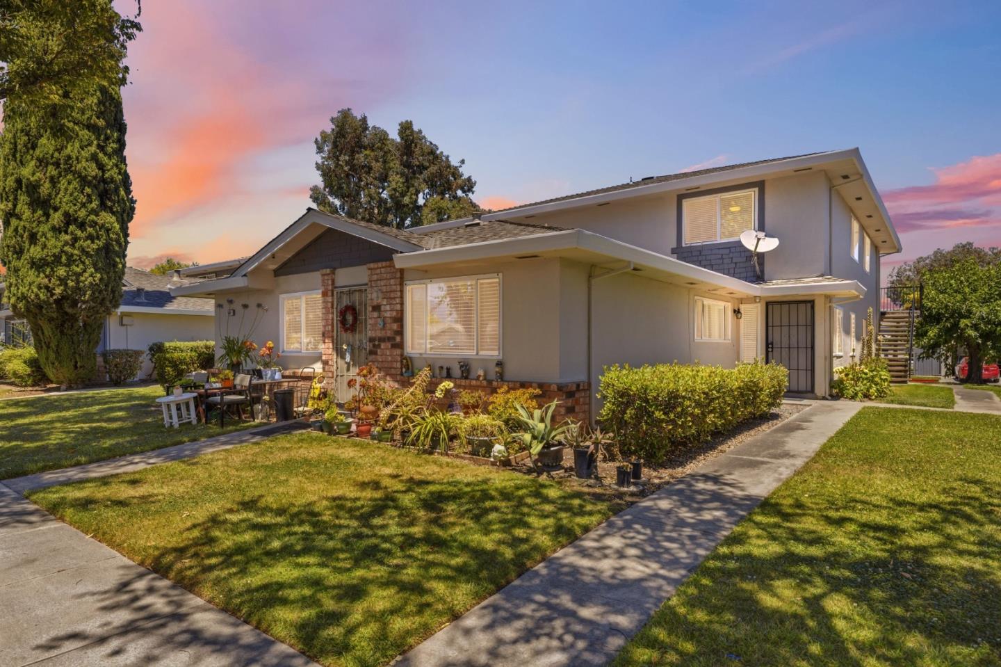 343 Blossom Hill RD 2