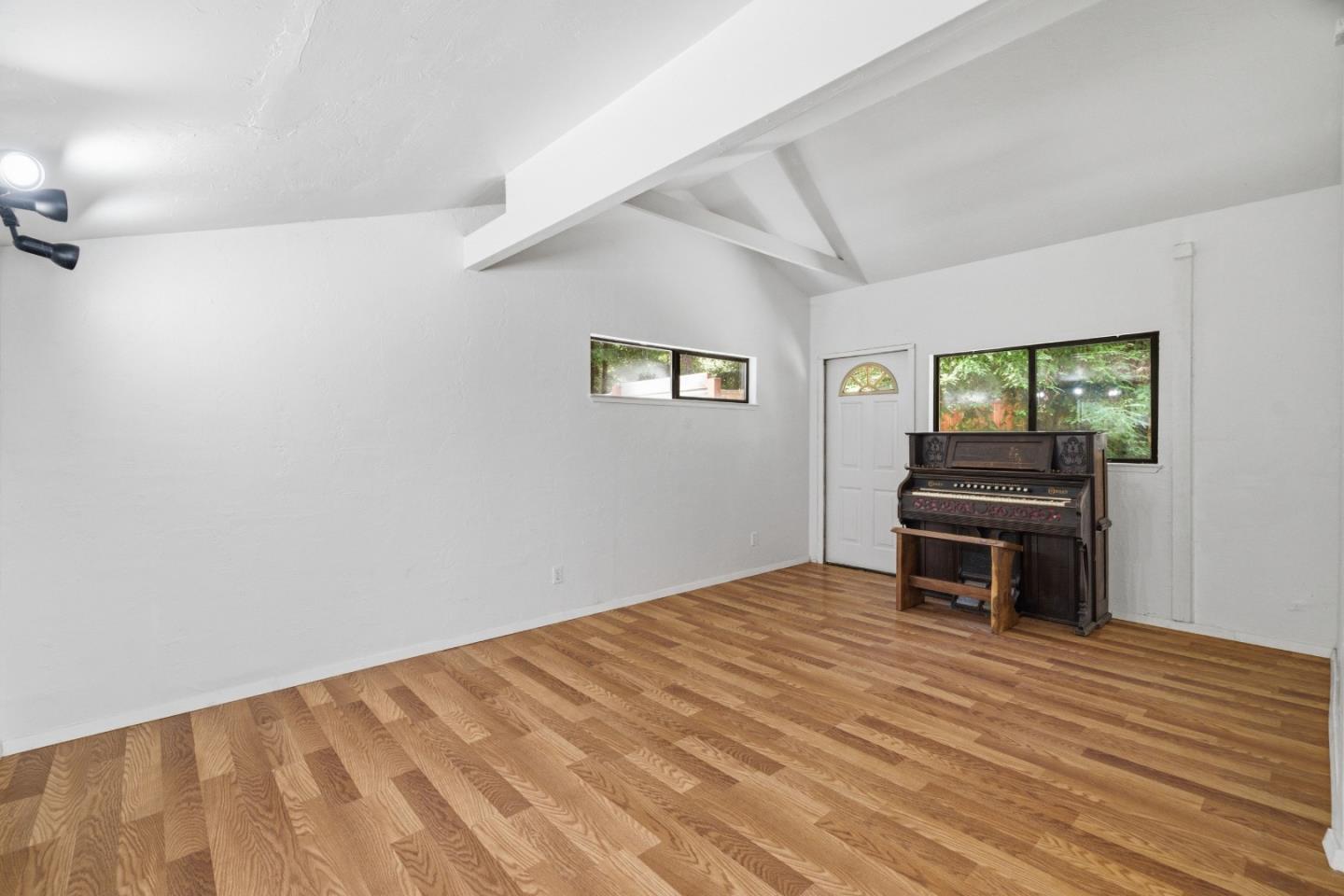 12489 Coleman AVE