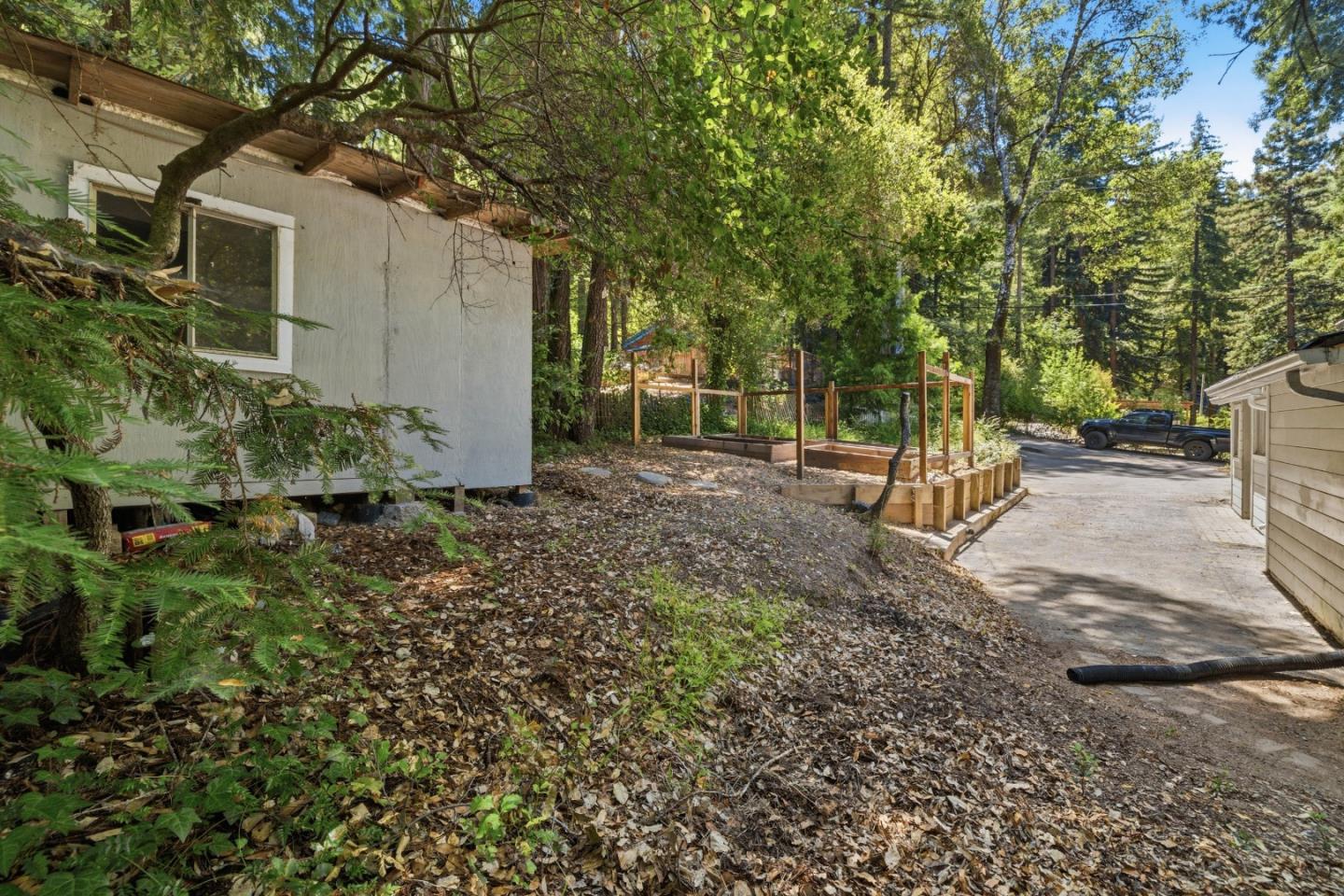 12489 Coleman AVE