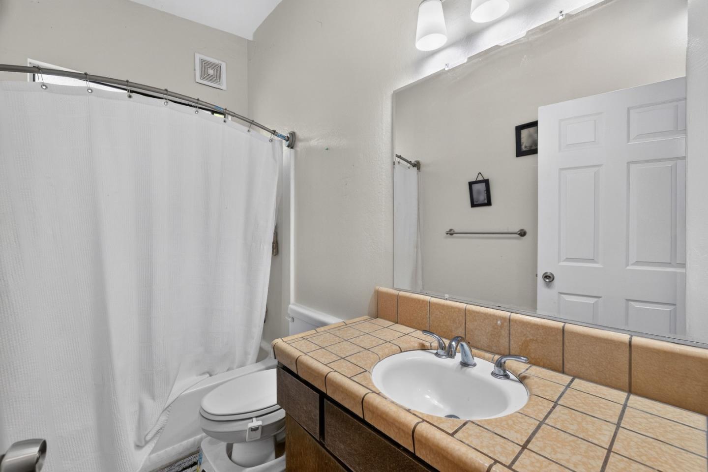 240 Tabor DR