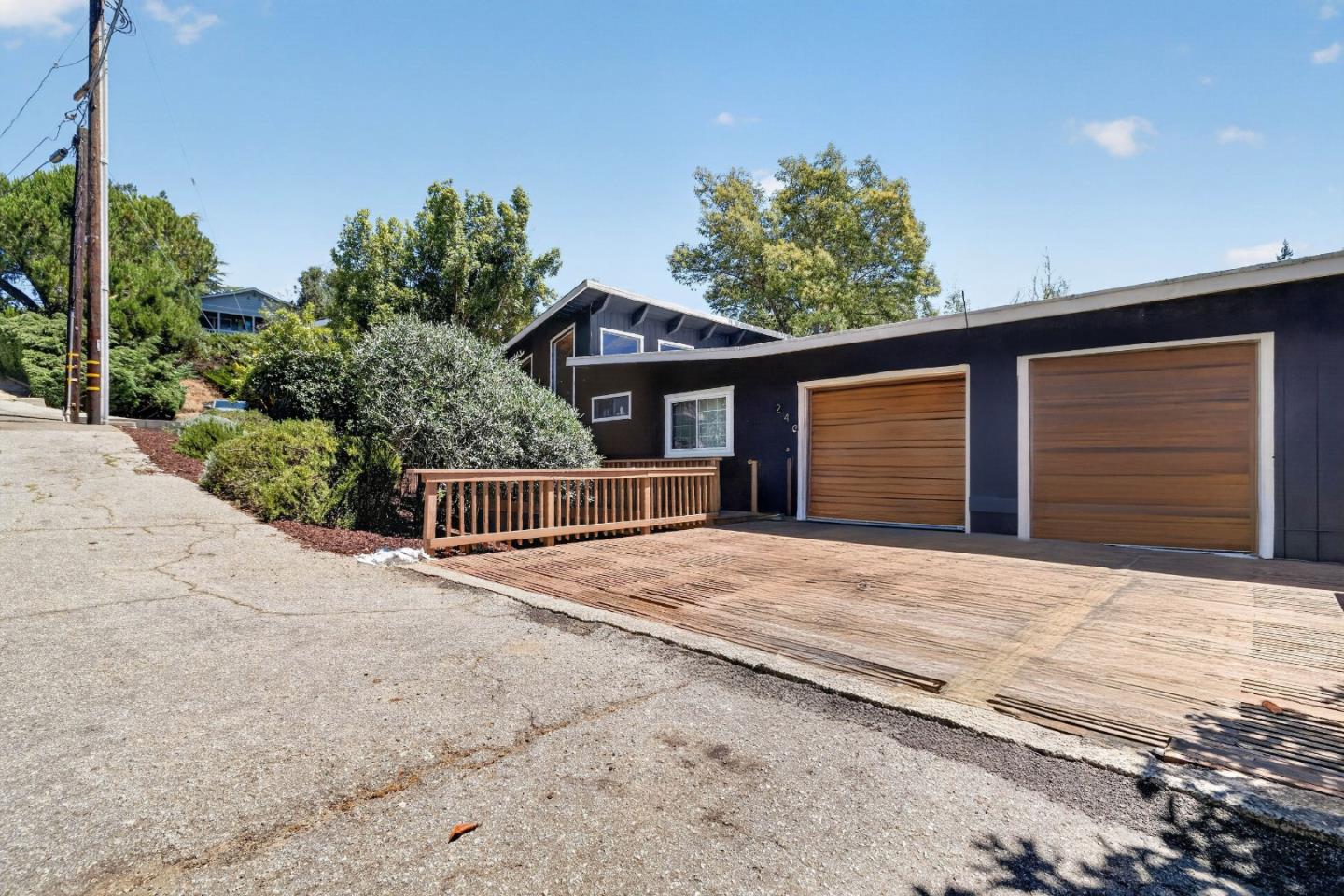 240 Tabor DR
