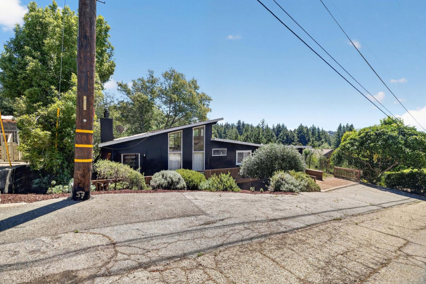 240 Tabor DR