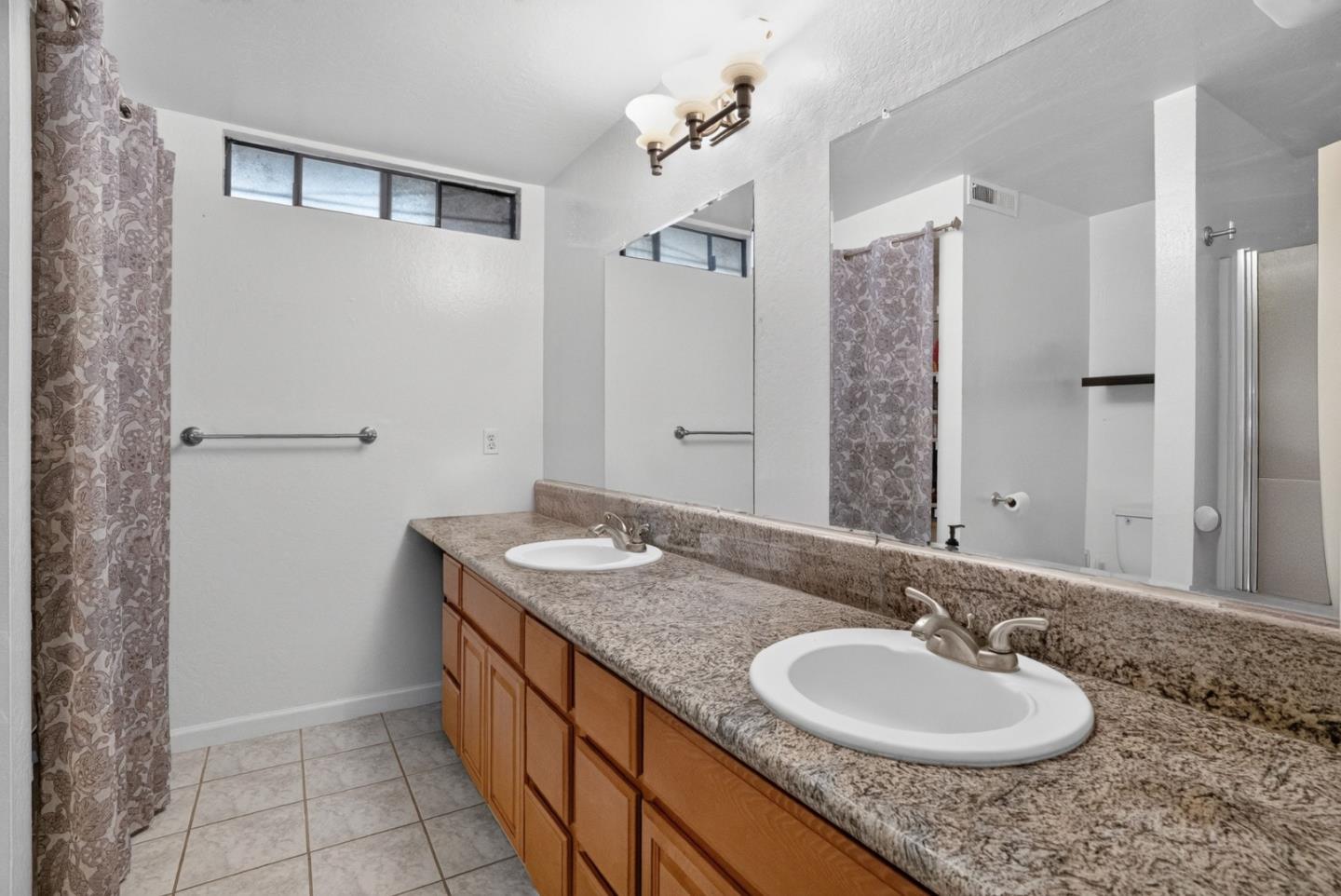 240 Tabor DR