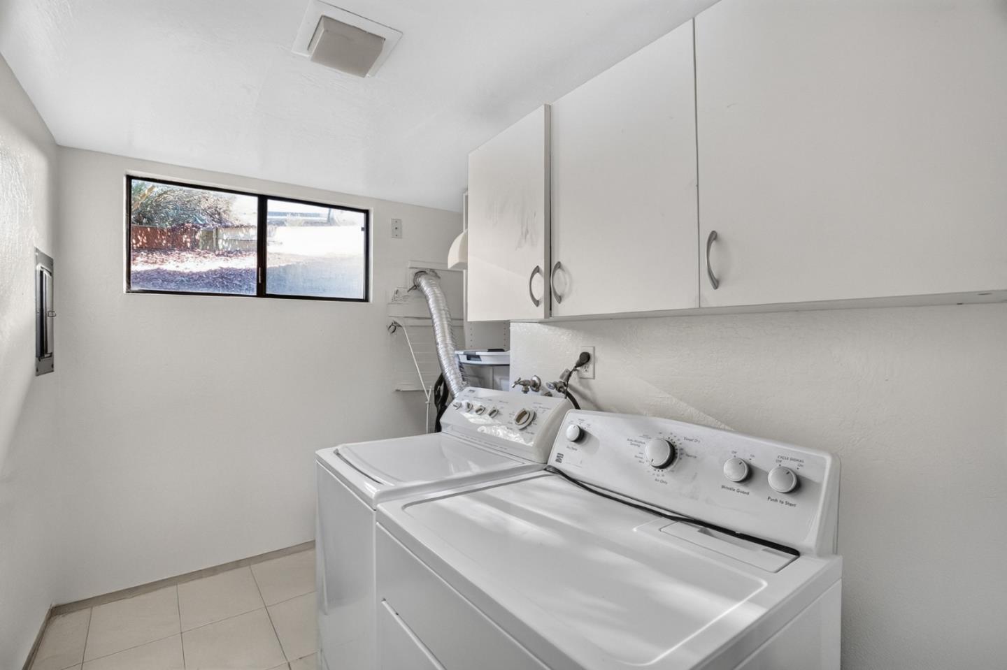 240 Tabor DR