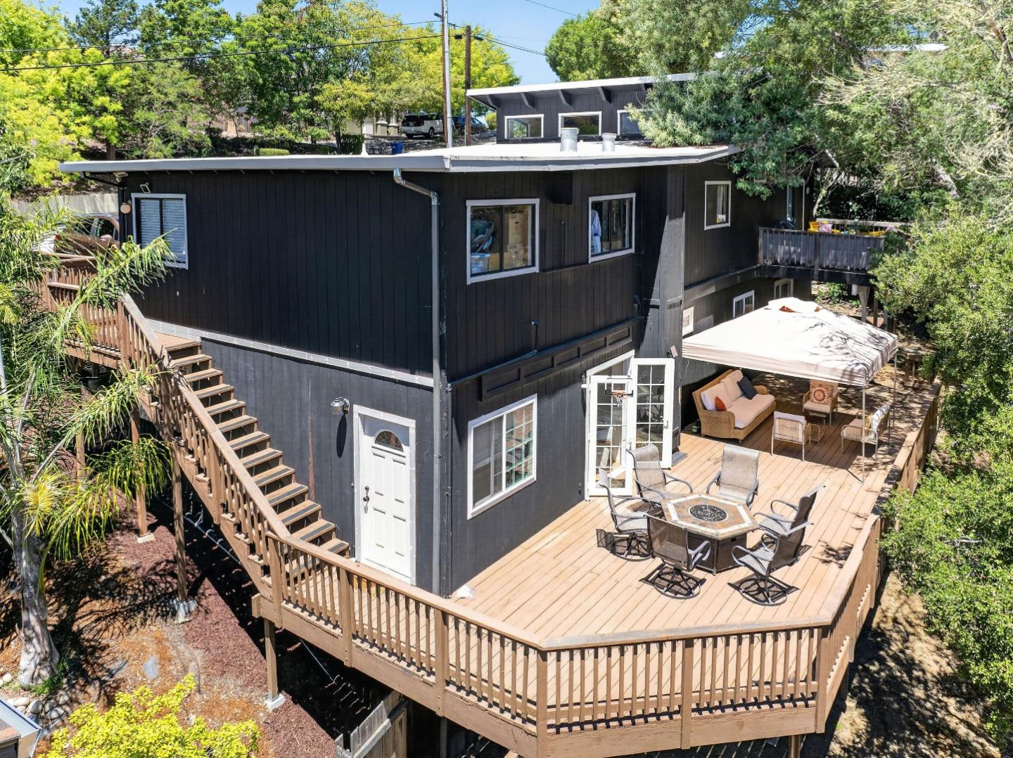 240 Tabor DR