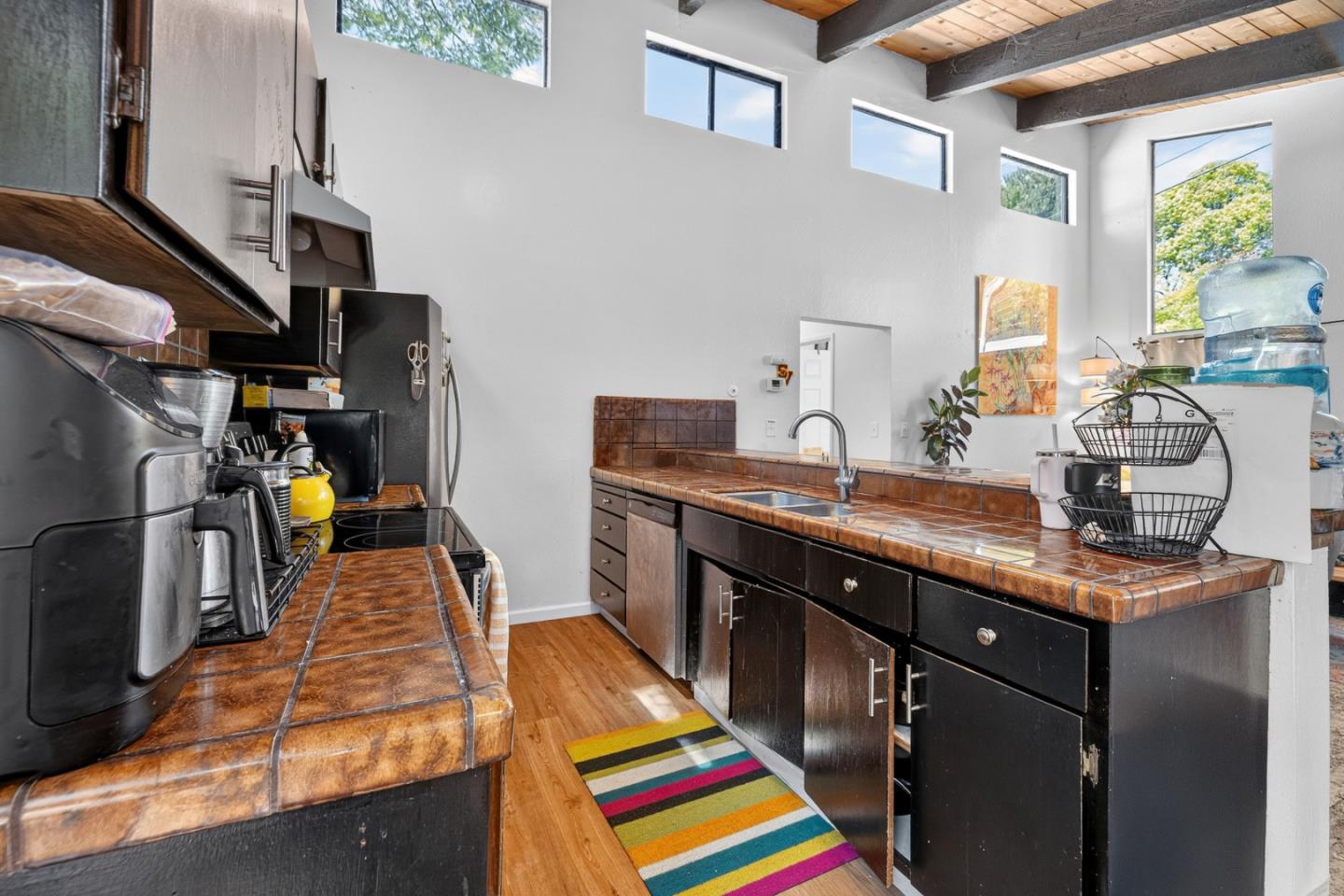 240 Tabor DR