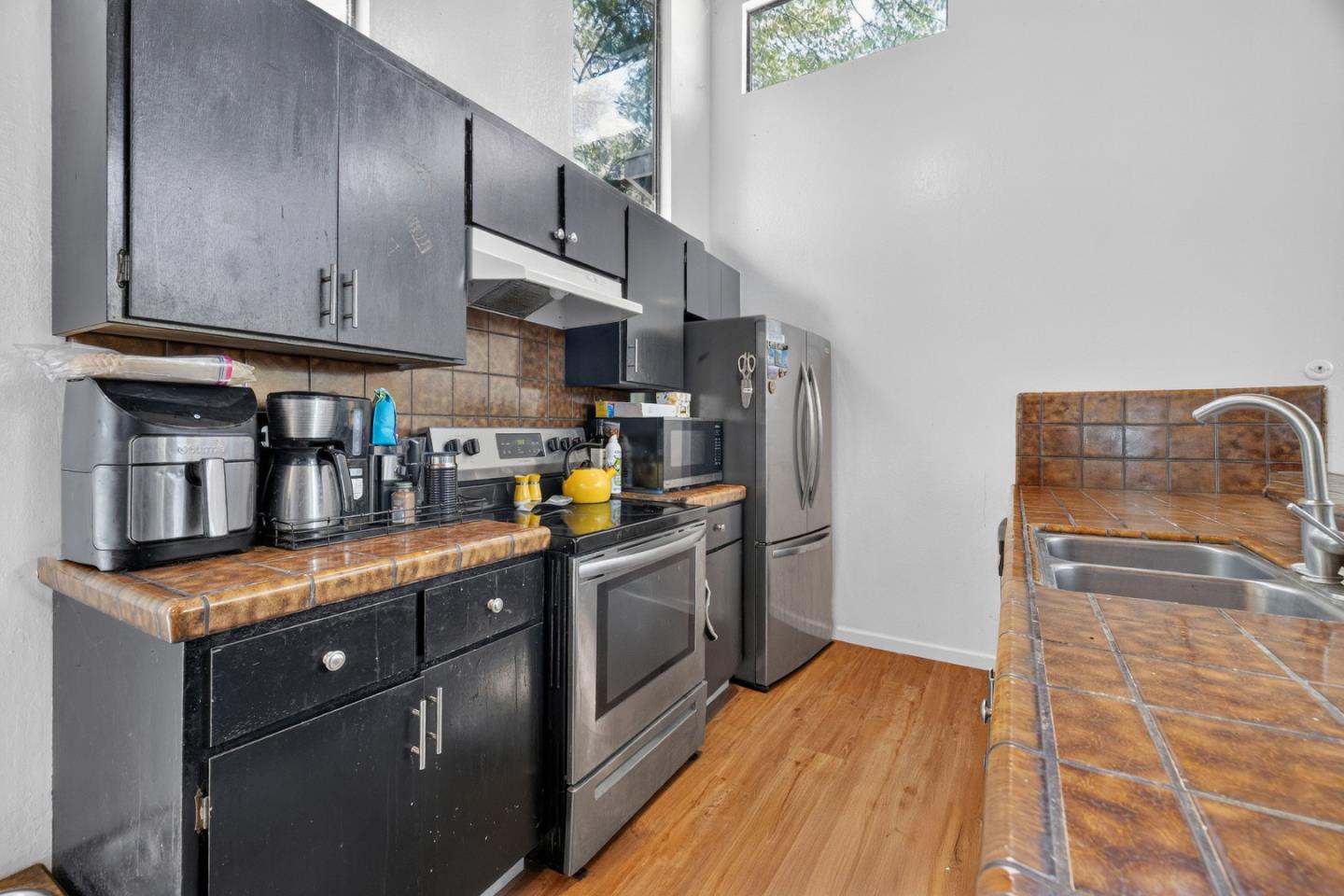 240 Tabor DR