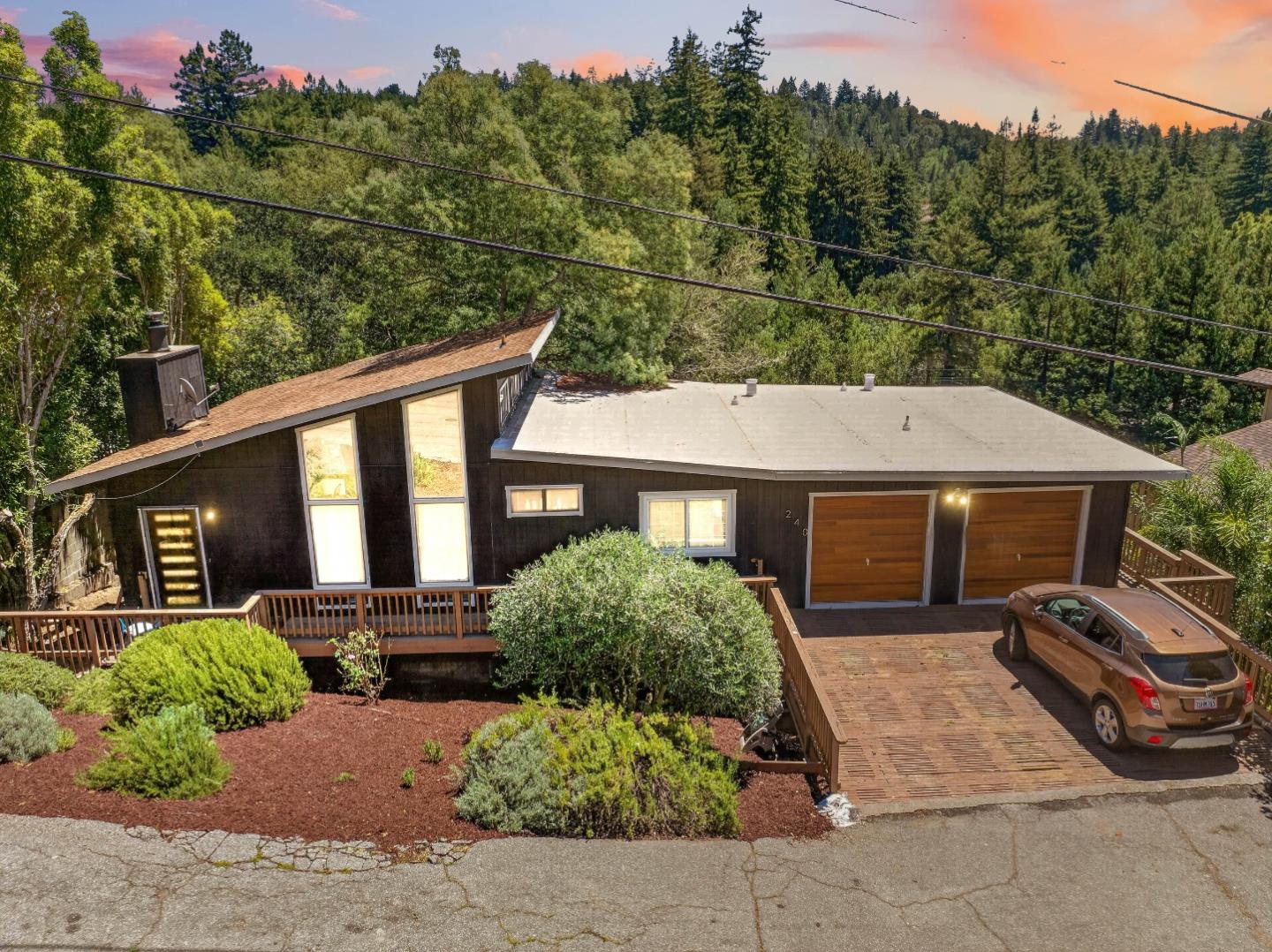 240 Tabor DR