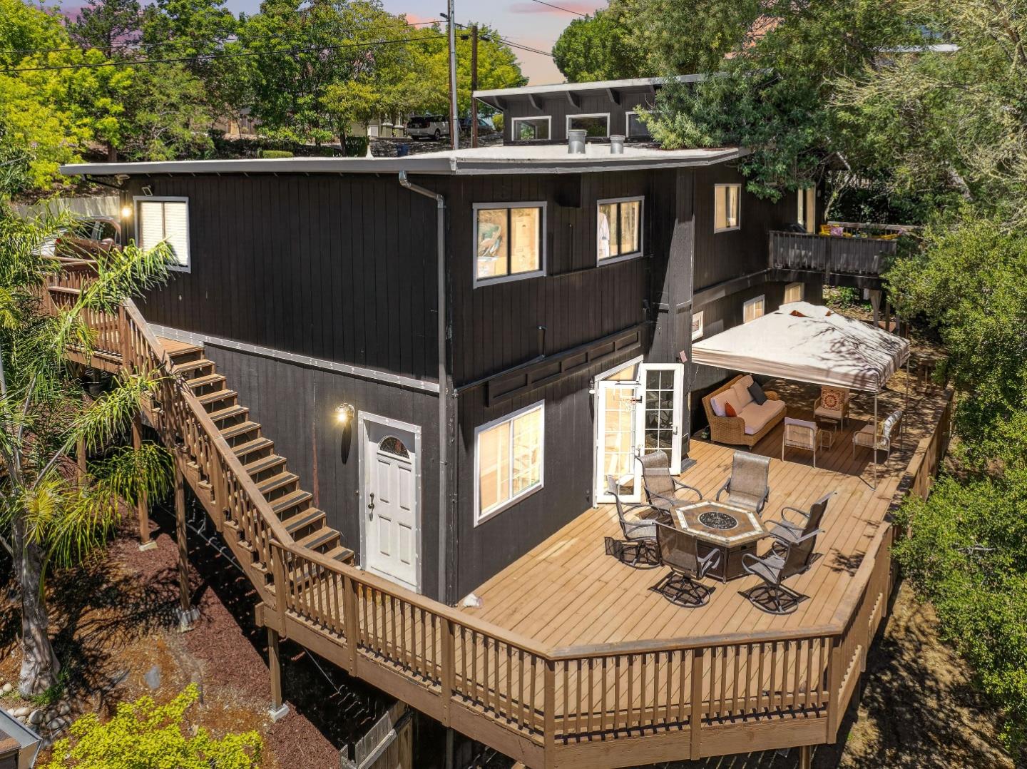 240 Tabor DR