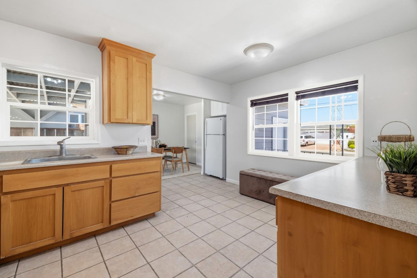 89 Santa Clara ST