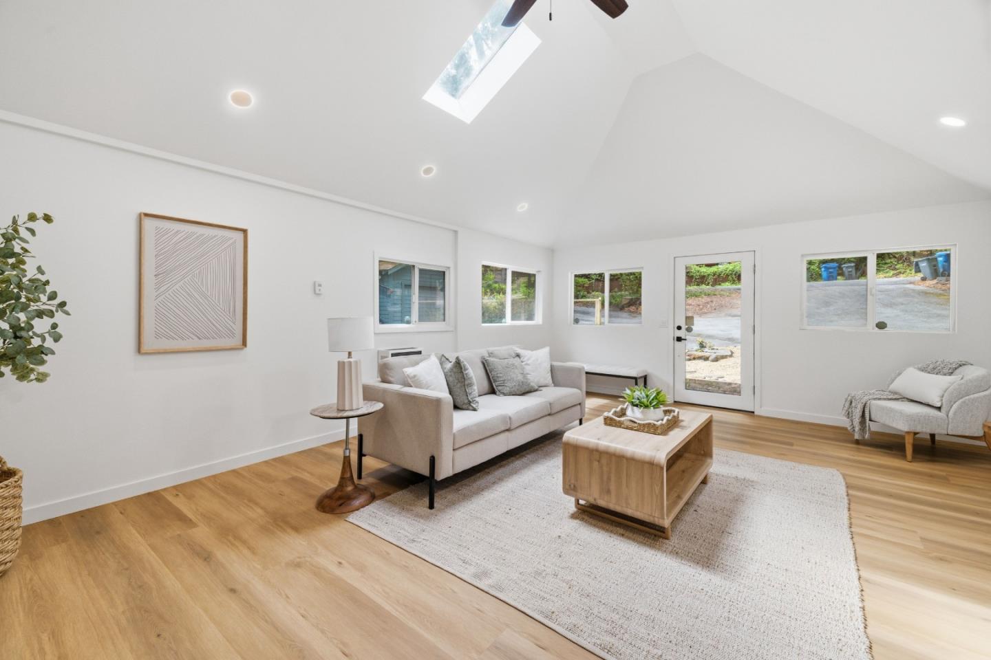 4 Glen Alpine AVE